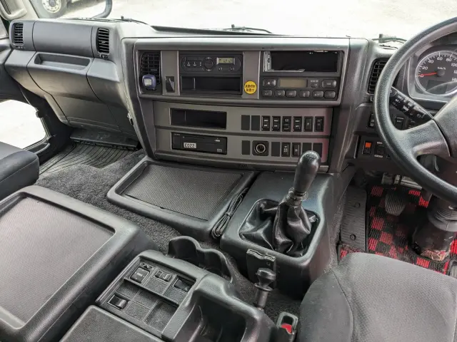 日野 プロフィア QKG-FR1EXBG(6x2)の写真40