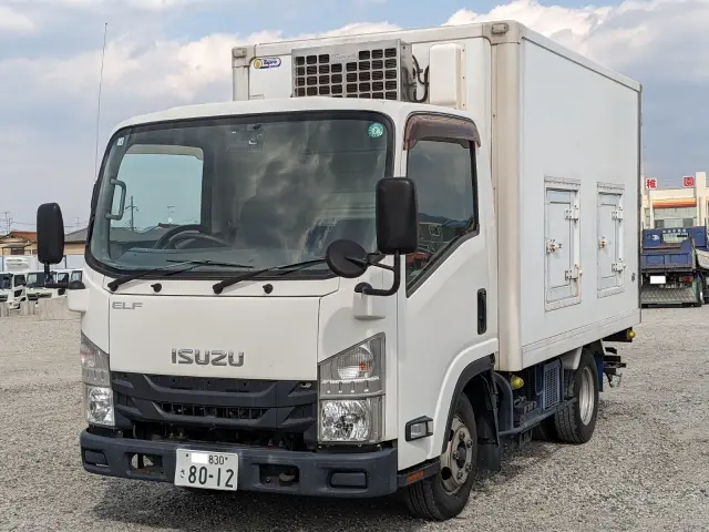 いすゞ エルフ TRG-NLR85AN(2WD)の写真1