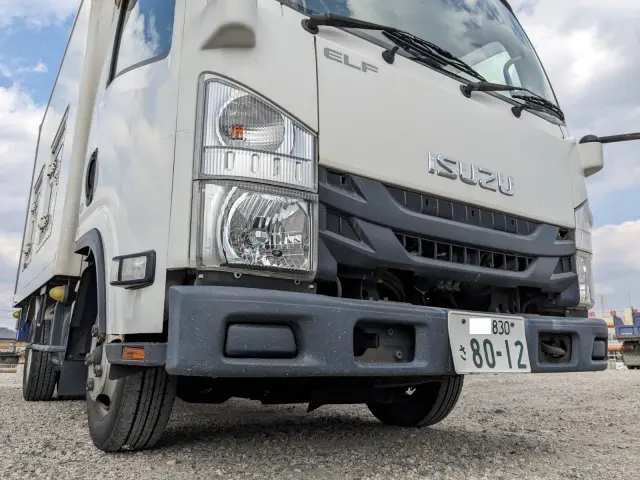 いすゞ エルフ TRG-NLR85AN(2WD)の写真4
