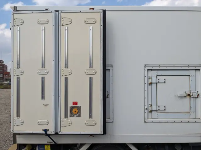 いすゞ エルフ TRG-NLR85AN(2WD)の写真27