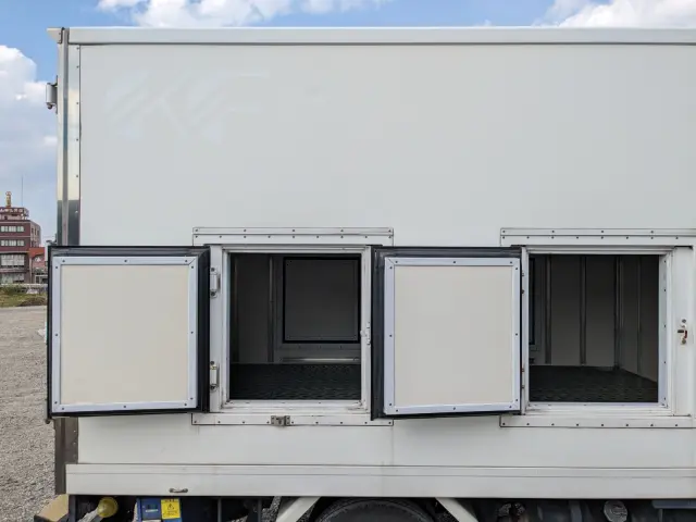 いすゞ エルフ TRG-NLR85AN(2WD)の写真28