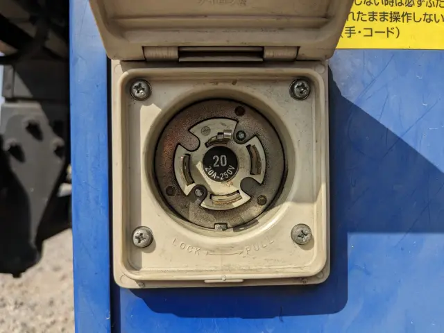 いすゞ エルフ TRG-NLR85AN(2WD)の写真30