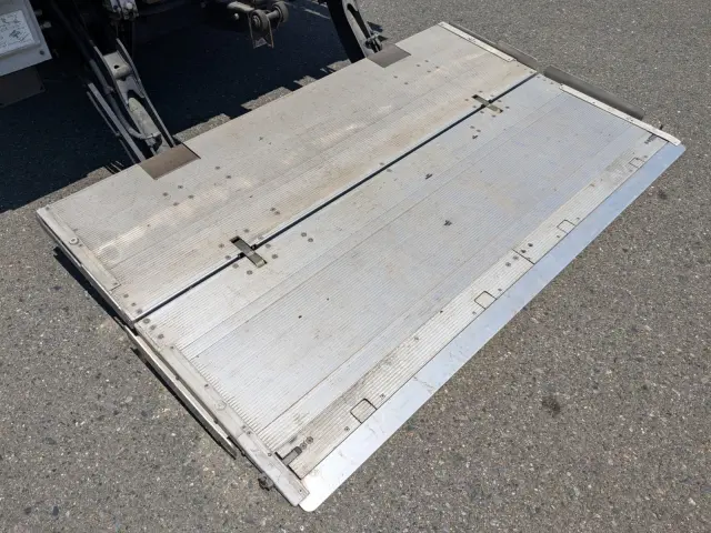 三菱 キャンター TKG-FEB80(2WD)の写真10