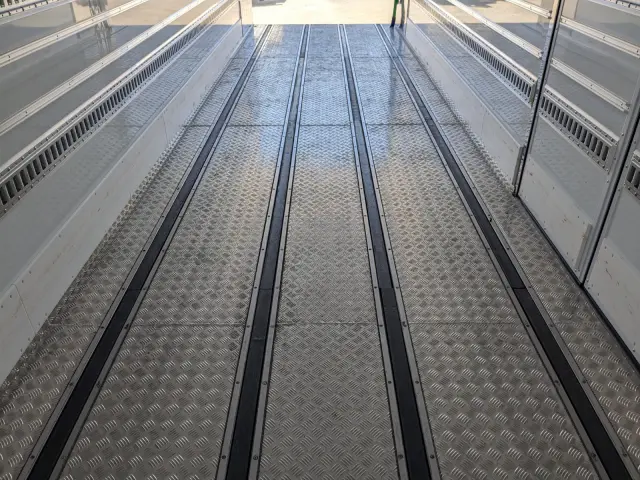 三菱 スーパーグレート 2PG-FS84HZ(8x4)の写真18