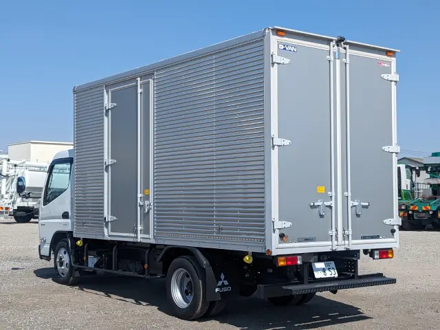 三菱 キャンター 2RG-FEAV0(2WD)の写真3