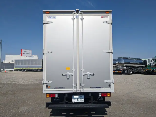 三菱 キャンター 2RG-FEAV0(2WD)の写真5