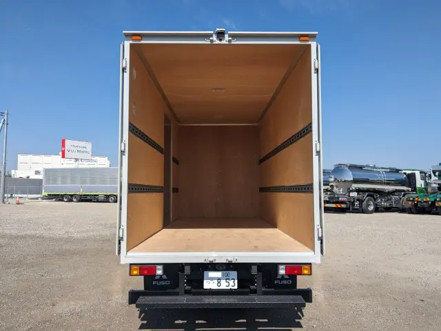 三菱 キャンター 2RG-FEAV0(2WD)の写真8