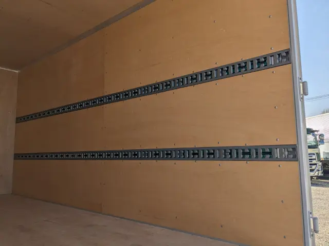 三菱 キャンター 2RG-FEAV0(2WD)の写真17