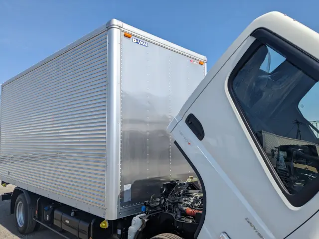 三菱 キャンター 2RG-FEAV0(2WD)の写真37