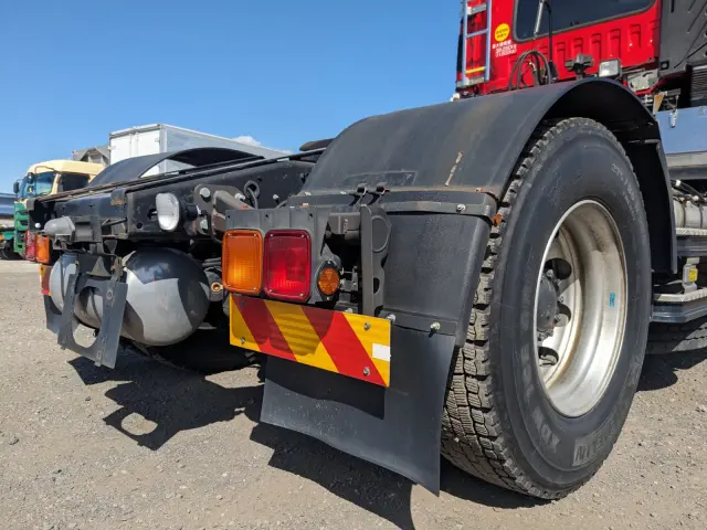 いすゞ ギガ 2KG-EXD52CD(2WD)の写真7