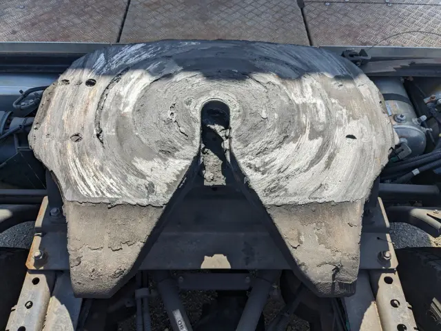 いすゞ ギガ 2KG-EXD52CD(2WD)の写真11