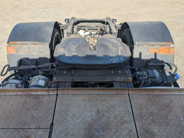 いすゞ ギガ 2KG-EXD52CD(2WD)の写真16