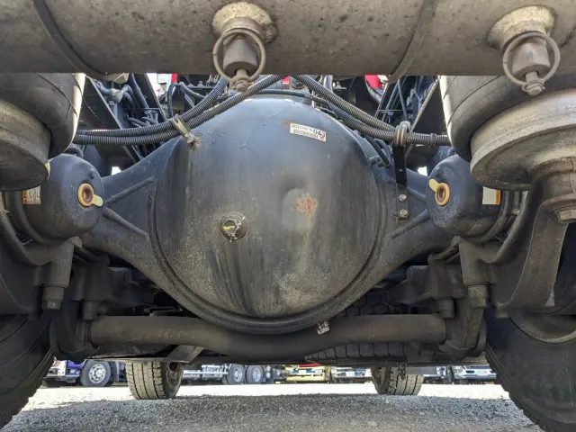 いすゞ ギガ 2KG-EXD52CD(2WD)の写真23