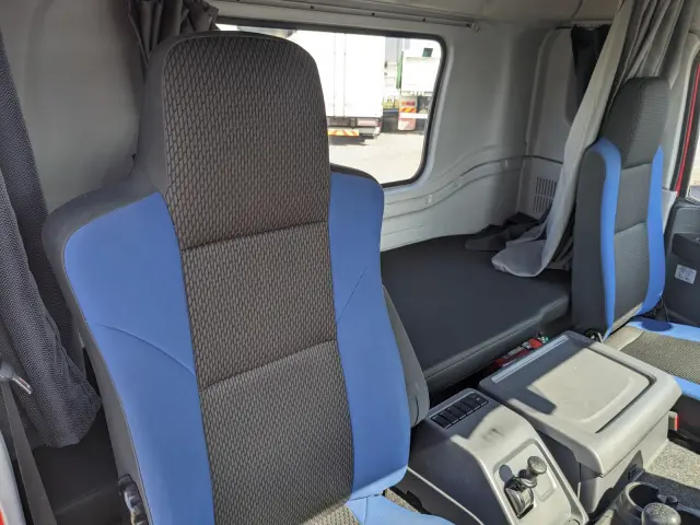 いすゞ ギガ 2KG-EXD52CD(2WD)の写真26