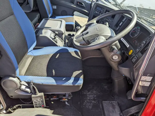 いすゞ ギガ 2KG-EXD52CD(2WD)の写真33