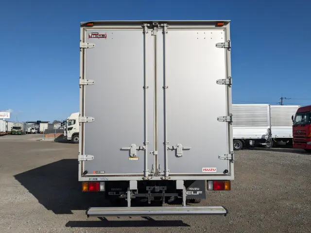 いすゞ エルフ 2RG-NNR88AN(2WD)の写真5