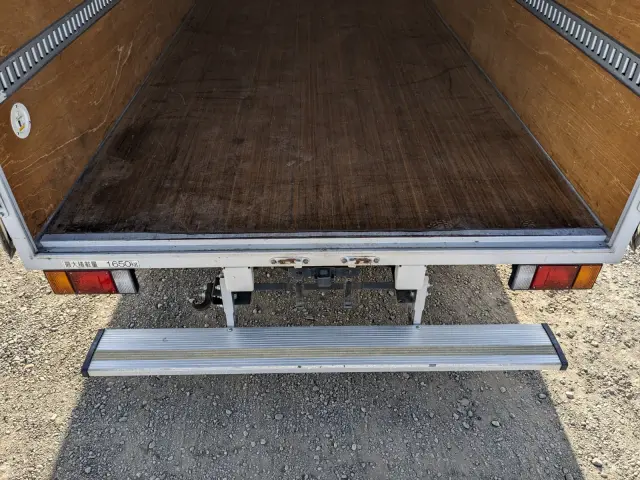 いすゞ エルフ 2RG-NNR88AN(2WD)の写真9