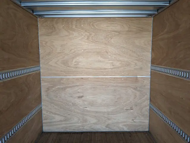 いすゞ エルフ 2RG-NNR88AN(2WD)の写真15