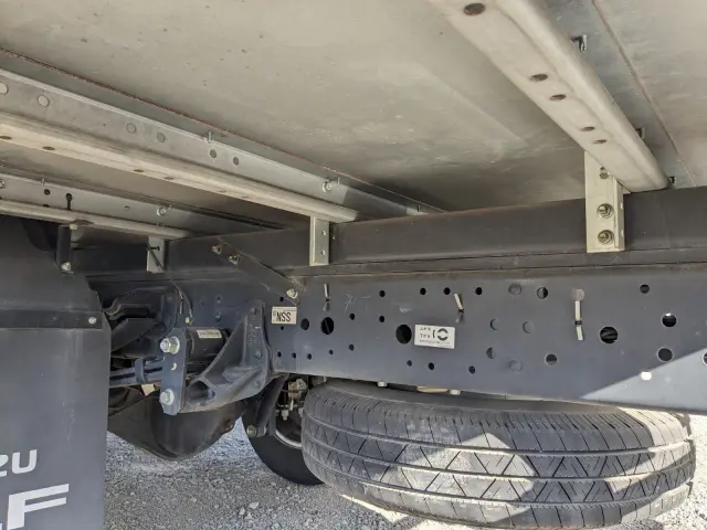 いすゞ エルフ 2RG-NNR88AN(2WD)の写真21