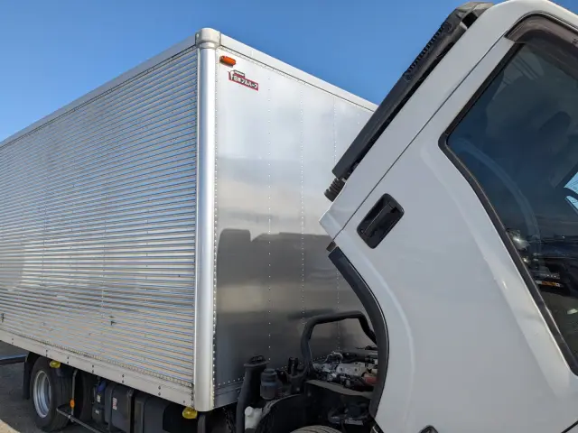 いすゞ エルフ 2RG-NNR88AN(2WD)の写真43