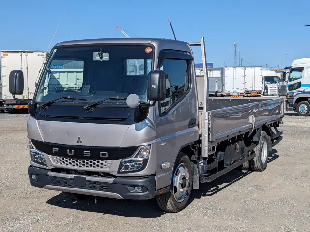 三菱 キャンター 2RG-FEAV0(2WD)の写真1