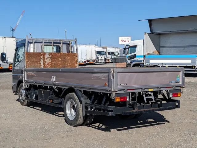 三菱 キャンター 2RG-FEAV0(2WD)の写真3