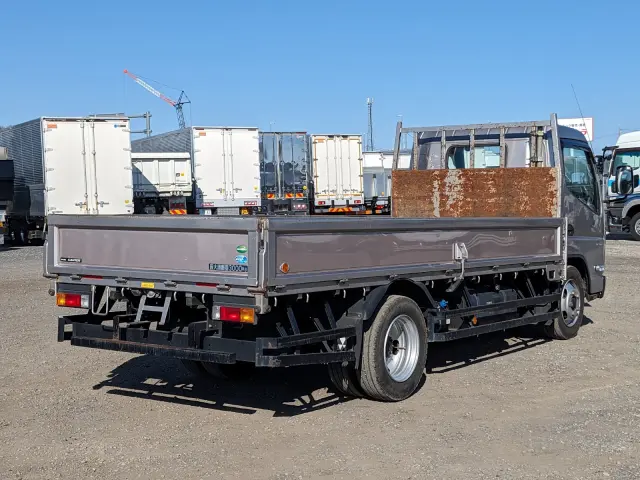 三菱 キャンター 2RG-FEAV0(2WD)の写真4