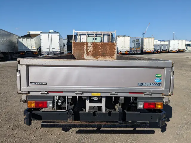 三菱 キャンター 2RG-FEAV0(2WD)の写真5