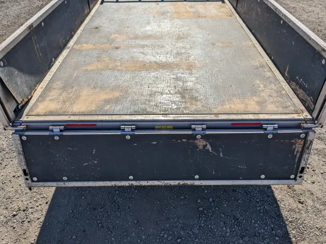 三菱 キャンター 2RG-FEAV0(2WD)の写真9