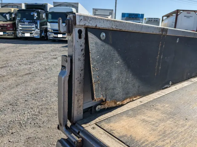 三菱 キャンター 2RG-FEAV0(2WD)の写真18