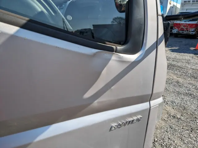 三菱 キャンター 2RG-FEAV0(2WD)の写真26