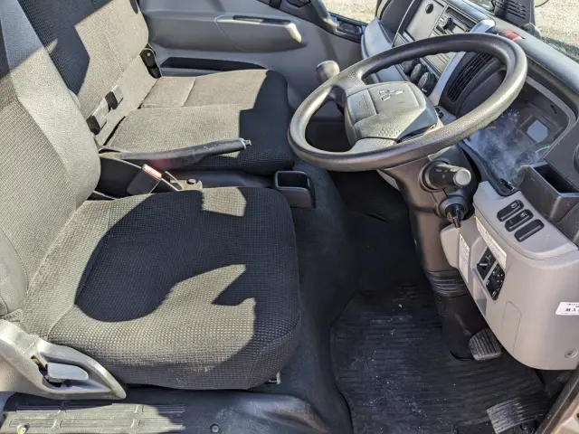 三菱 キャンター 2RG-FEAV0(2WD)の写真32