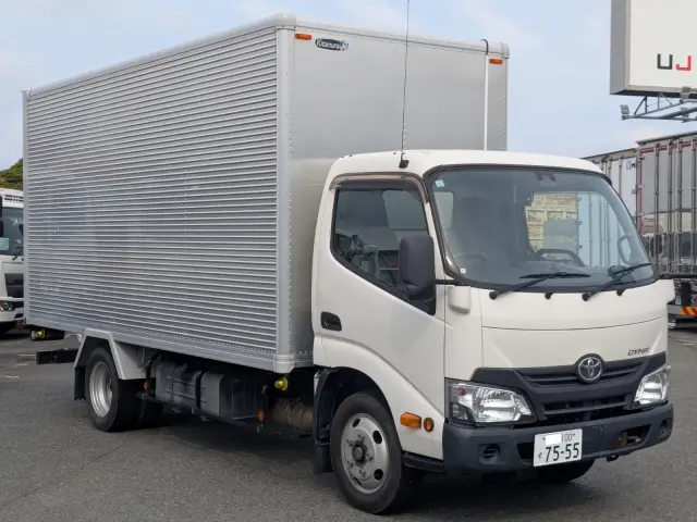 トヨタ ダイナ TKG-XZU655(2WD)の写真2