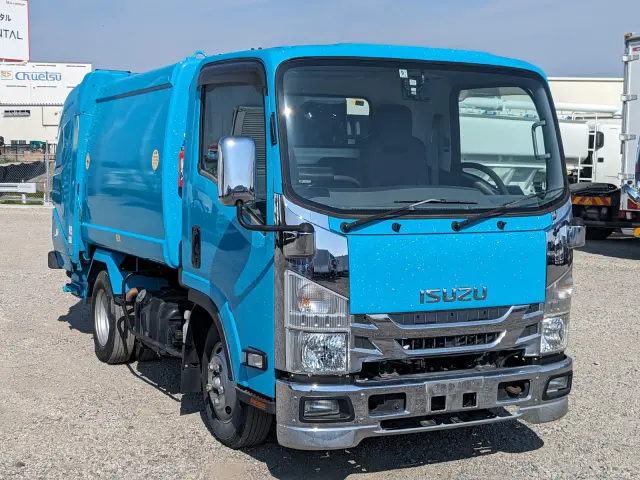 いすゞ エルフ TPG-NMR85AN(2WD)の写真2