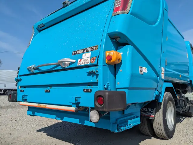 いすゞ エルフ TPG-NMR85AN(2WD)の写真6