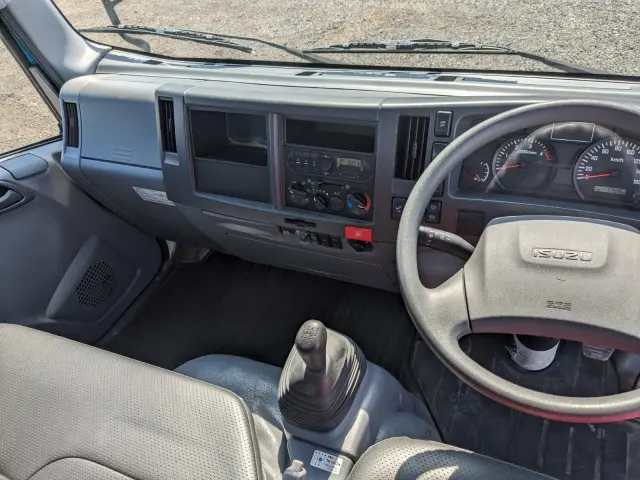 いすゞ エルフ TPG-NMR85AN(2WD)の写真27