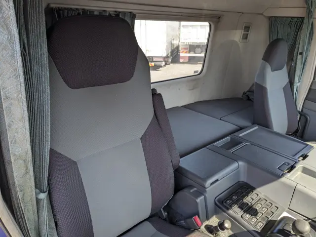 三菱 スーパーグレート QKG-FP54VDR(2WD)の写真20