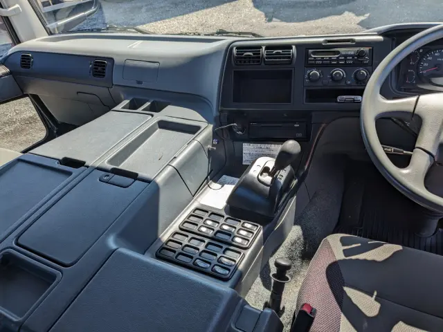 三菱 スーパーグレート QKG-FP54VDR(2WD)の写真22