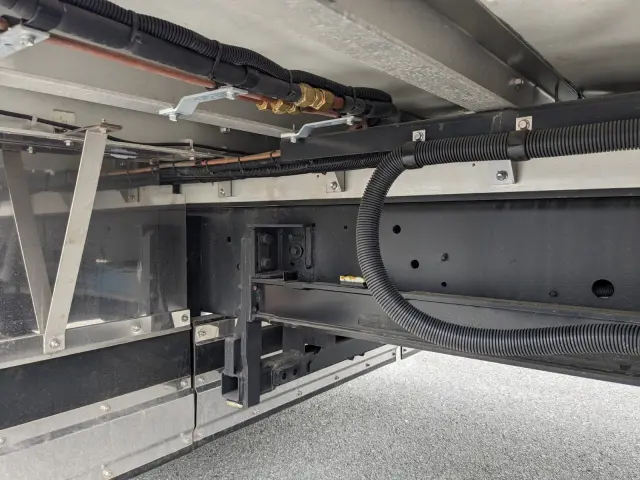 いすゞ ギガ 2PG-CYY77DU(6x4)の写真9