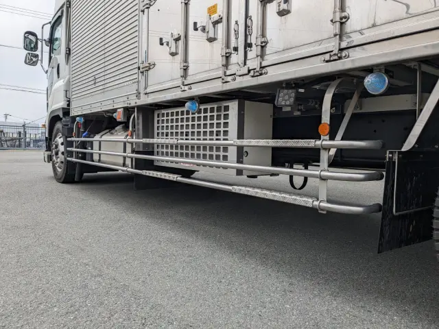 いすゞ ギガ 2PG-CYY77DU(6x4)の写真12