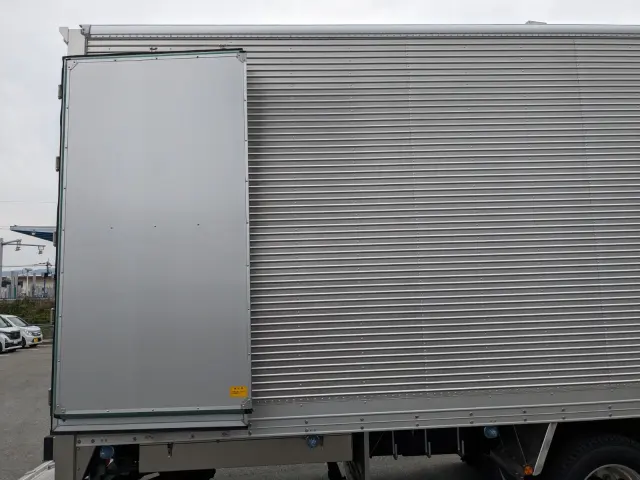 いすゞ ギガ 2PG-CYY77DU(6x4)の写真15