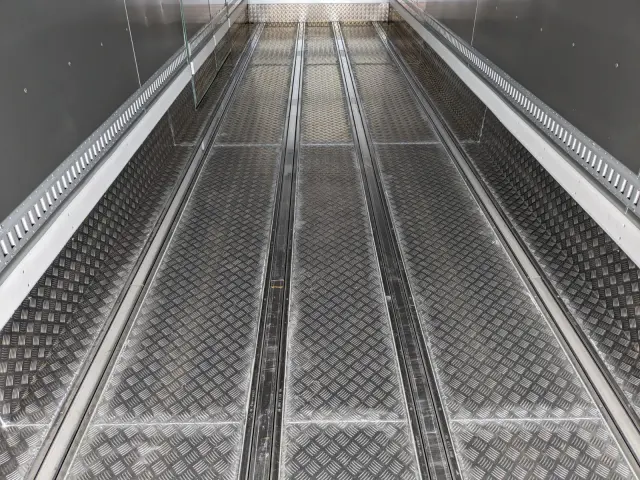 いすゞ ギガ 2PG-CYY77DU(6x4)の写真21