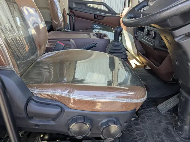 日野 レンジャー 2KG-GK2ABA(6x4)の写真38