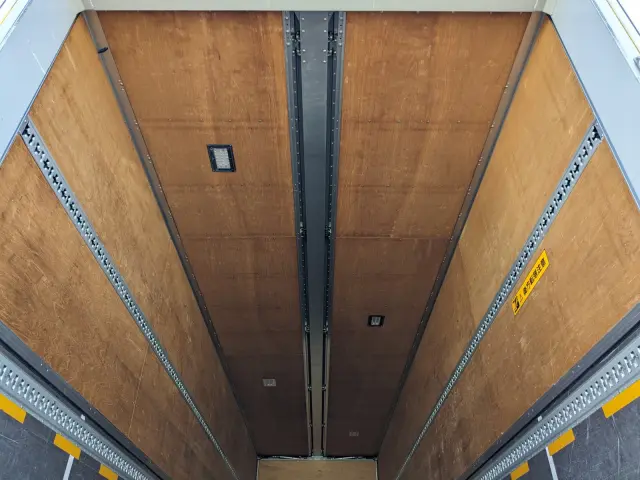 UD クオン 2PG-CD5CA(6x2)の写真12