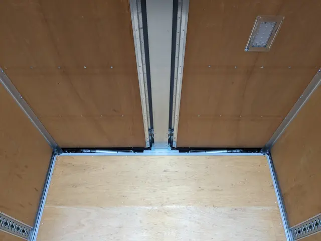 UD クオン 2PG-CD5CA(6x2)の写真14