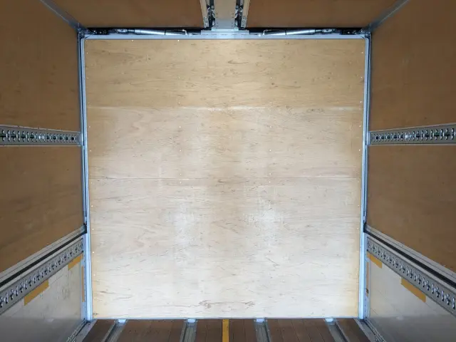 UD クオン 2PG-CD5CA(6x2)の写真15