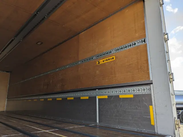 UD クオン 2PG-CD5CA(6x2)の写真17