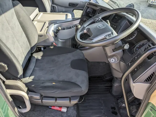 UD クオン 2PG-CD5CA(6x2)の写真27