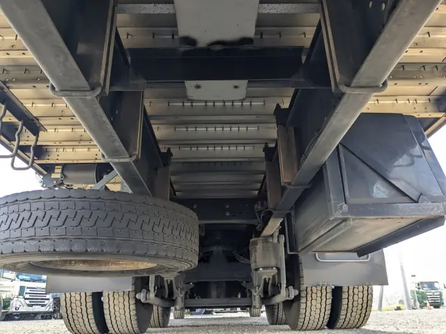 UD クオン 2PG-CD5CA(6x2)の写真36