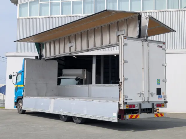 いすゞ ギガ QKG-CYL77B(6x2)の写真29